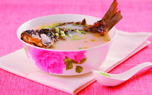 下奶食谱：鲜鲤鱼汤