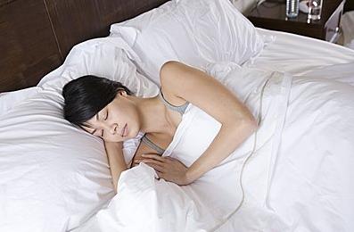 君健网：调查显示女性睡八小时正好