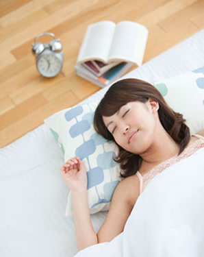 为何枕头太高容易得颈椎病?